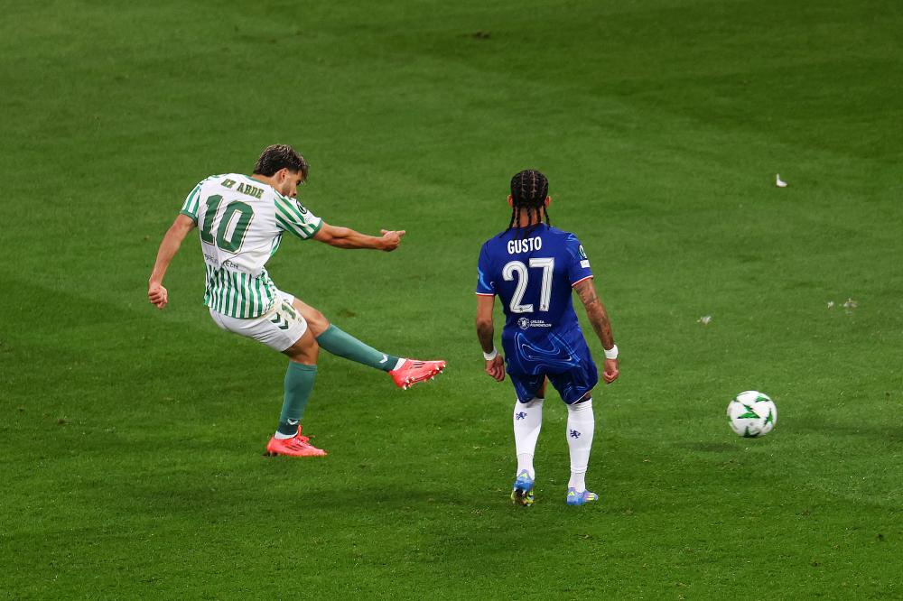 瓜帅：梅西总是做最简单的事情；想赢英超必须保持稳定